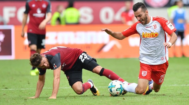 Soi kèo bóng đá 88FUN trận Regensburg vs Holstein Kiel, 19h00-16/05/2020