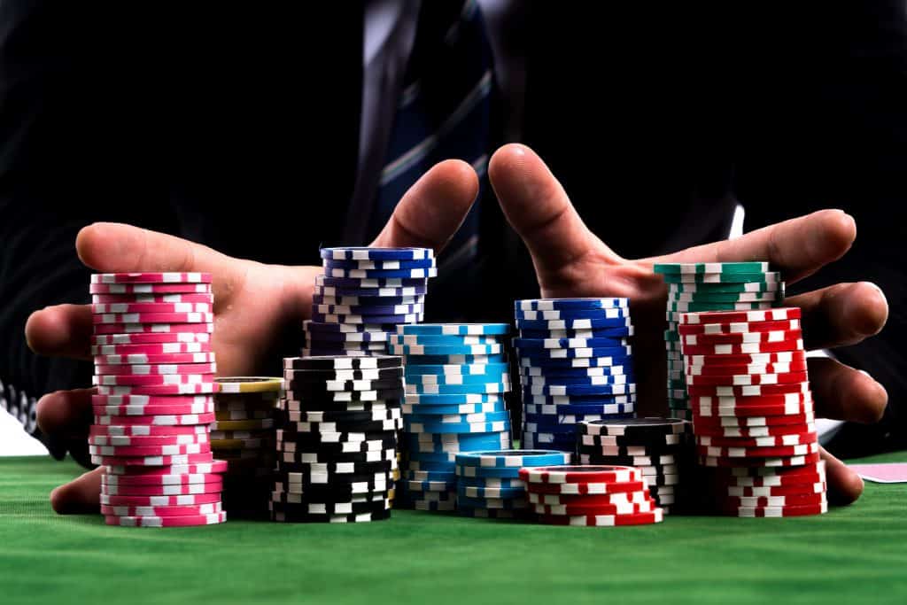 Lời khuyên dành cho những ai muốn Bluff trong Poker