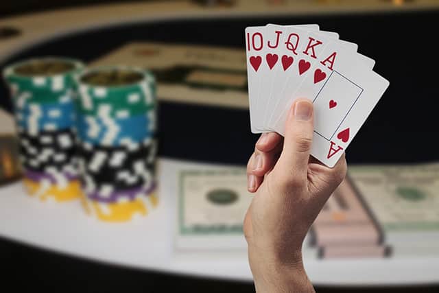 Điều gì có thể làm cho người mới chơi Poker giỏi hơn và kiếm thu nhập?