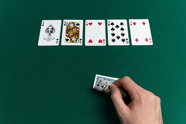 Tuyển tập những cách hiệu quả làm cho bạn tập trung hơn khi chơi Poker